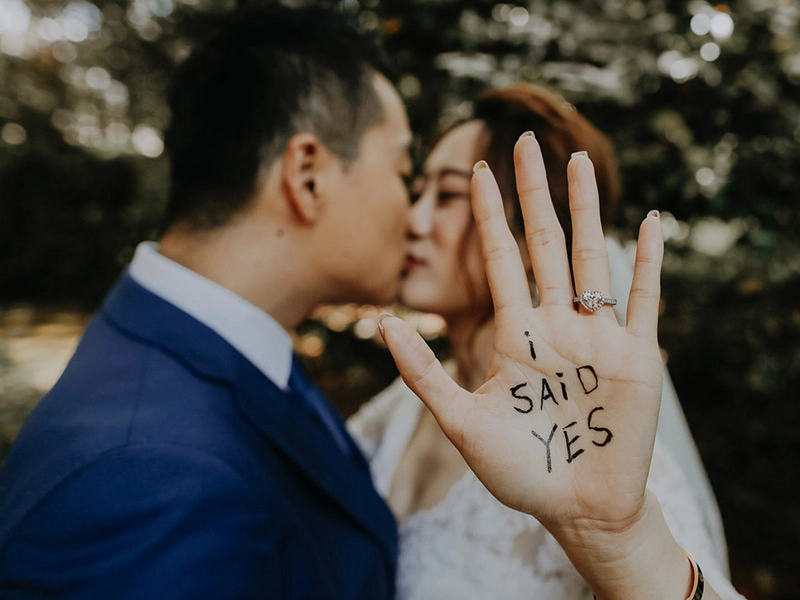 Shades of Fall: Engagement Session at the Blue Mountains
