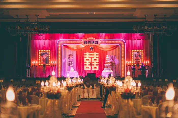 Photo by Memoir Click Studio. theweddingnotebook.com