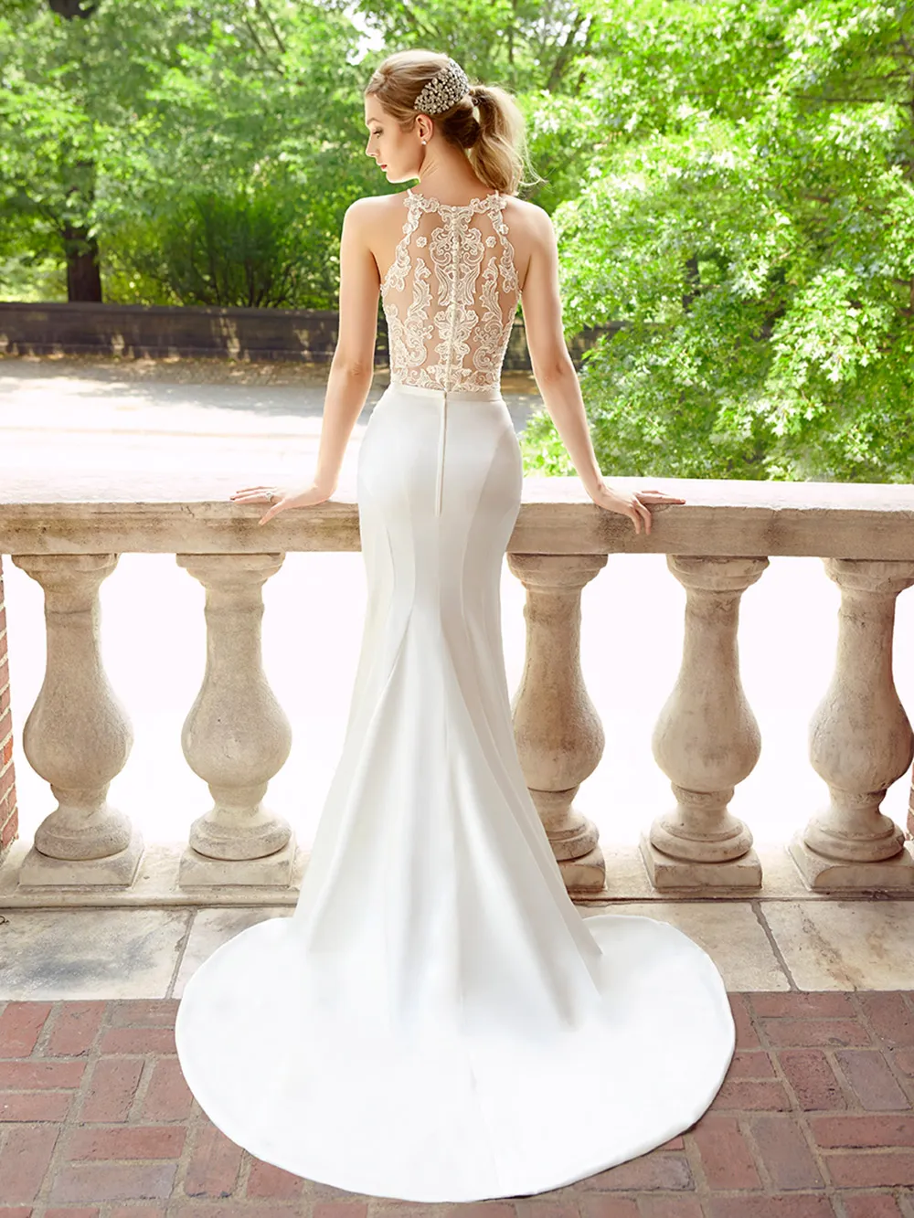 Simply Val Stefani Spring 2017 Collection. theweddingnotebook.com