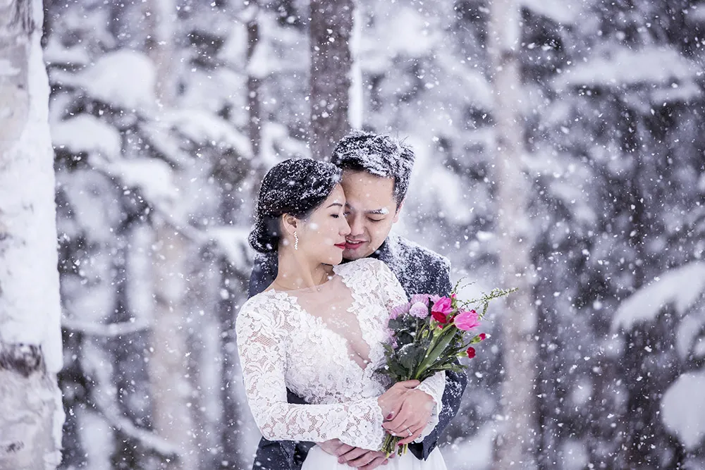 Photo by Niseko Photography. theweddingnotebook.com