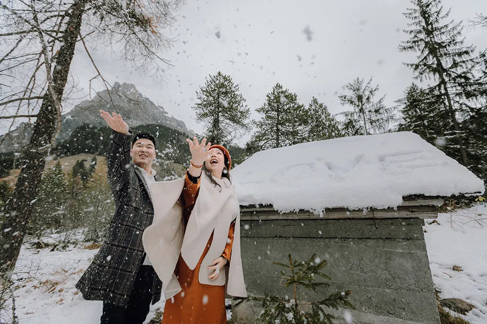 Photo by Jackie Yong Photography. theweddingnotebook.com