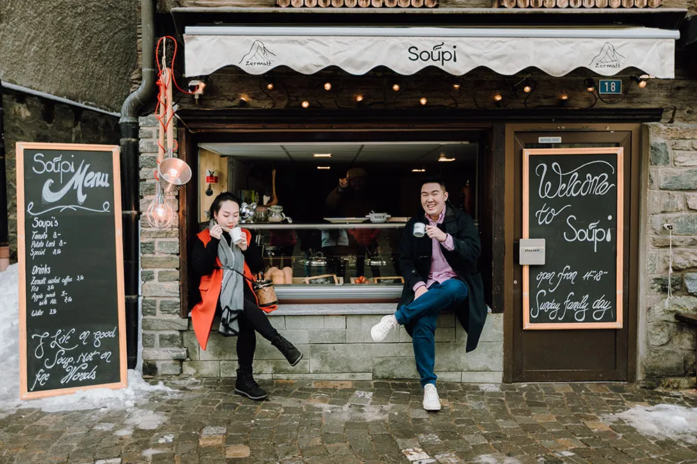 Photo by Jackie Yong Photography. theweddingnotebook.com