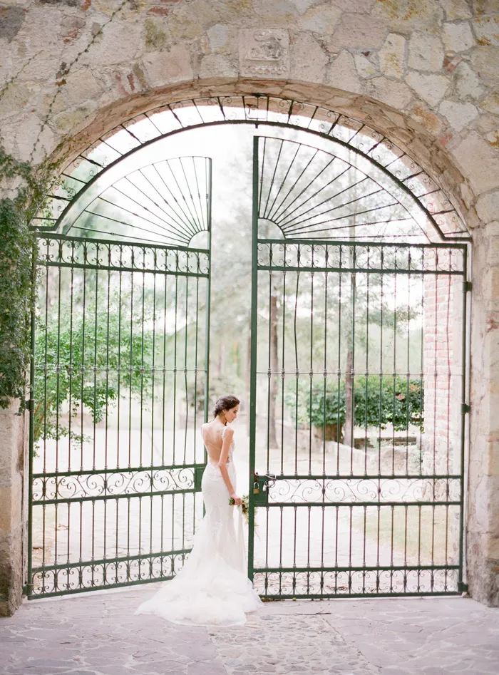 Jose Villa Photography. Gown by Galia Lahav. theweddingnotebook.com