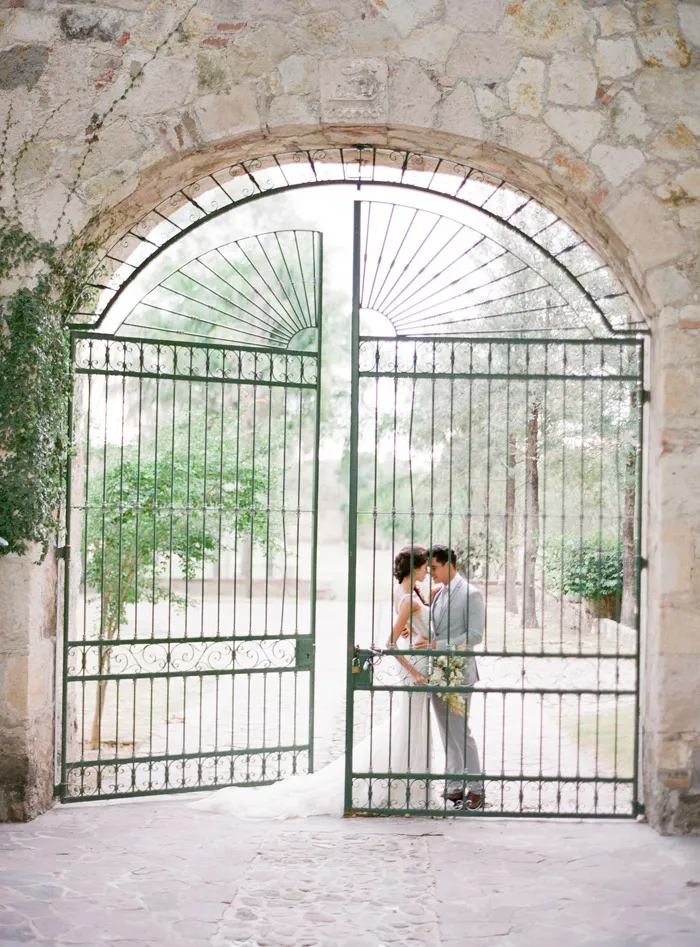 Jose Villa Photography. Gown by Galia Lahav. theweddingnotebook.com