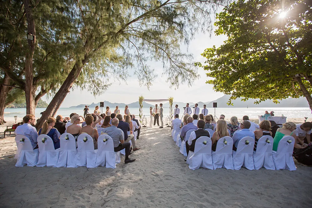 Photo by Stories by Integricity. theweddingnotebook.com