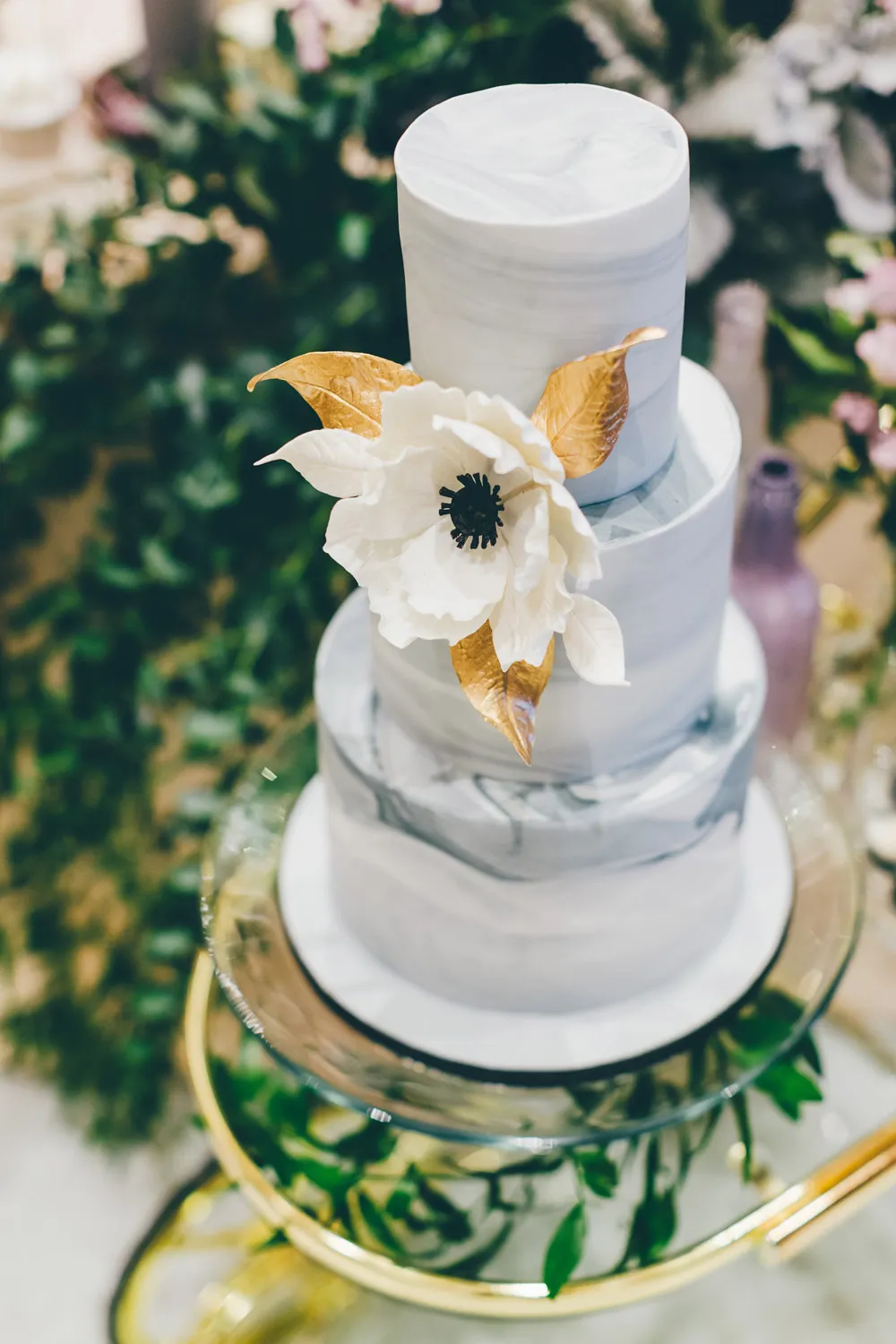 Marble wedding cake. Photo by MJK Photography. Wedding at Le Meridien Putrajaya. theweddingnotebook.com