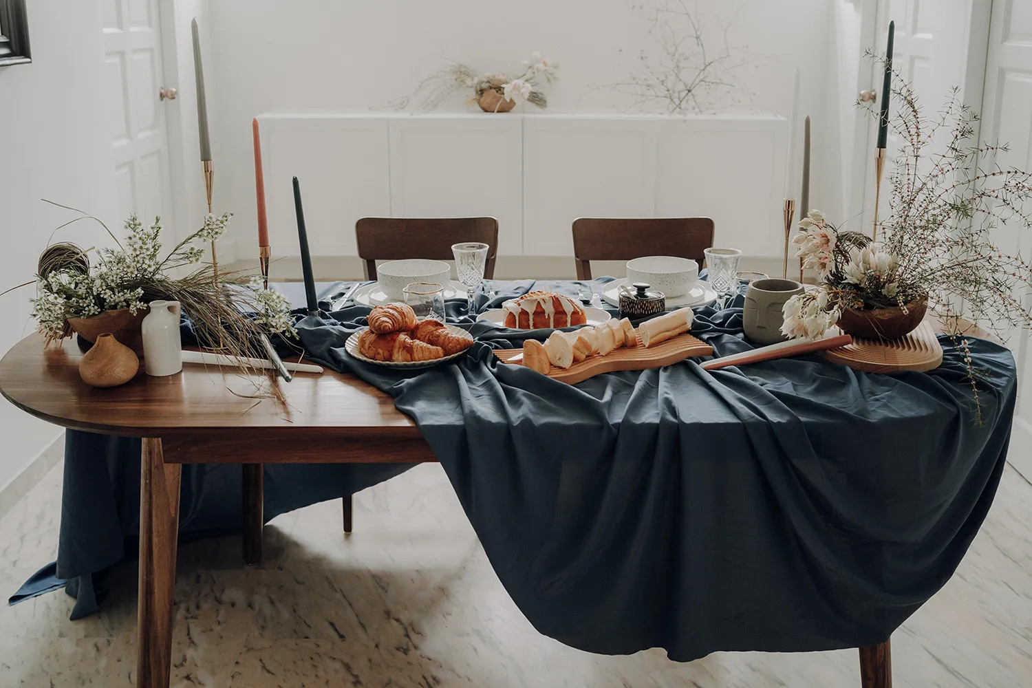 Juan Moley Photologue. Styling by Med Karlek. HDB styled shoot. theweddingnotebook.com