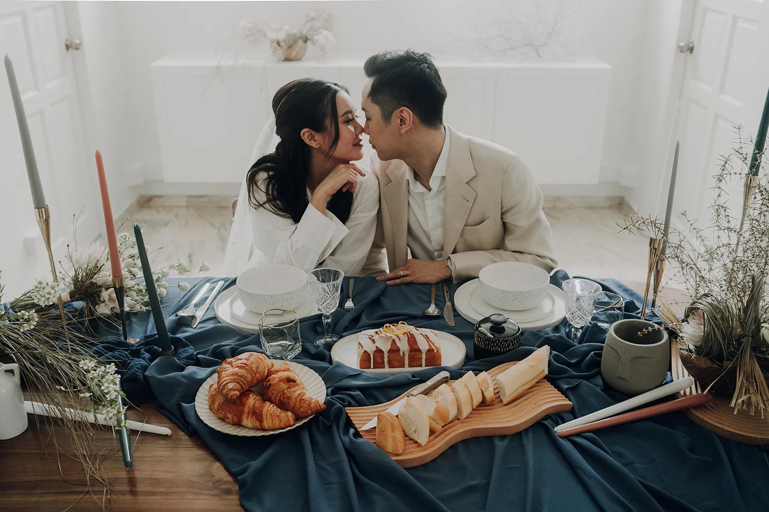 Juan Moley Photologue. Styling by Med Karlek. HDB styled shoot. theweddingnotebook.com