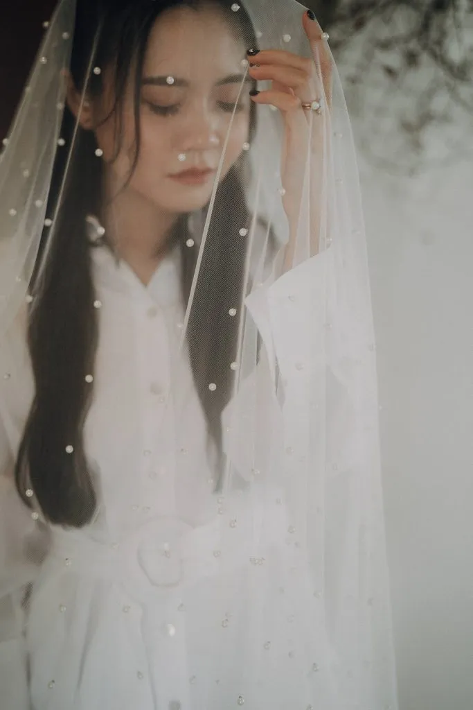 Juan Moley Photologue. Styling by Med Karlek. HDB styled shoot. theweddingnotebook.com