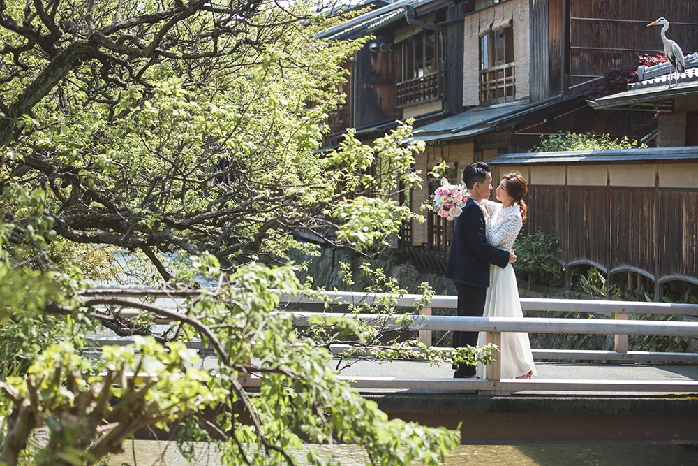 Photo by Lukas Chan Photo Lab. theweddingnotebook.com
