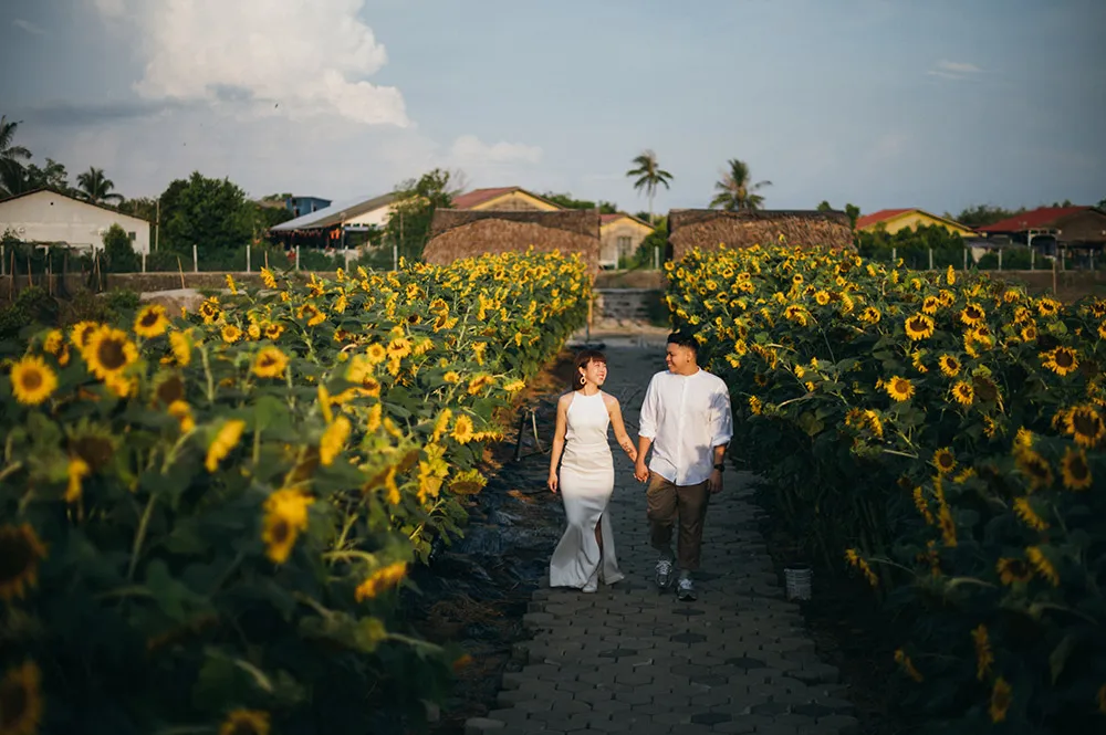 Photography Justmarrywedding. theweddingnotebook.com