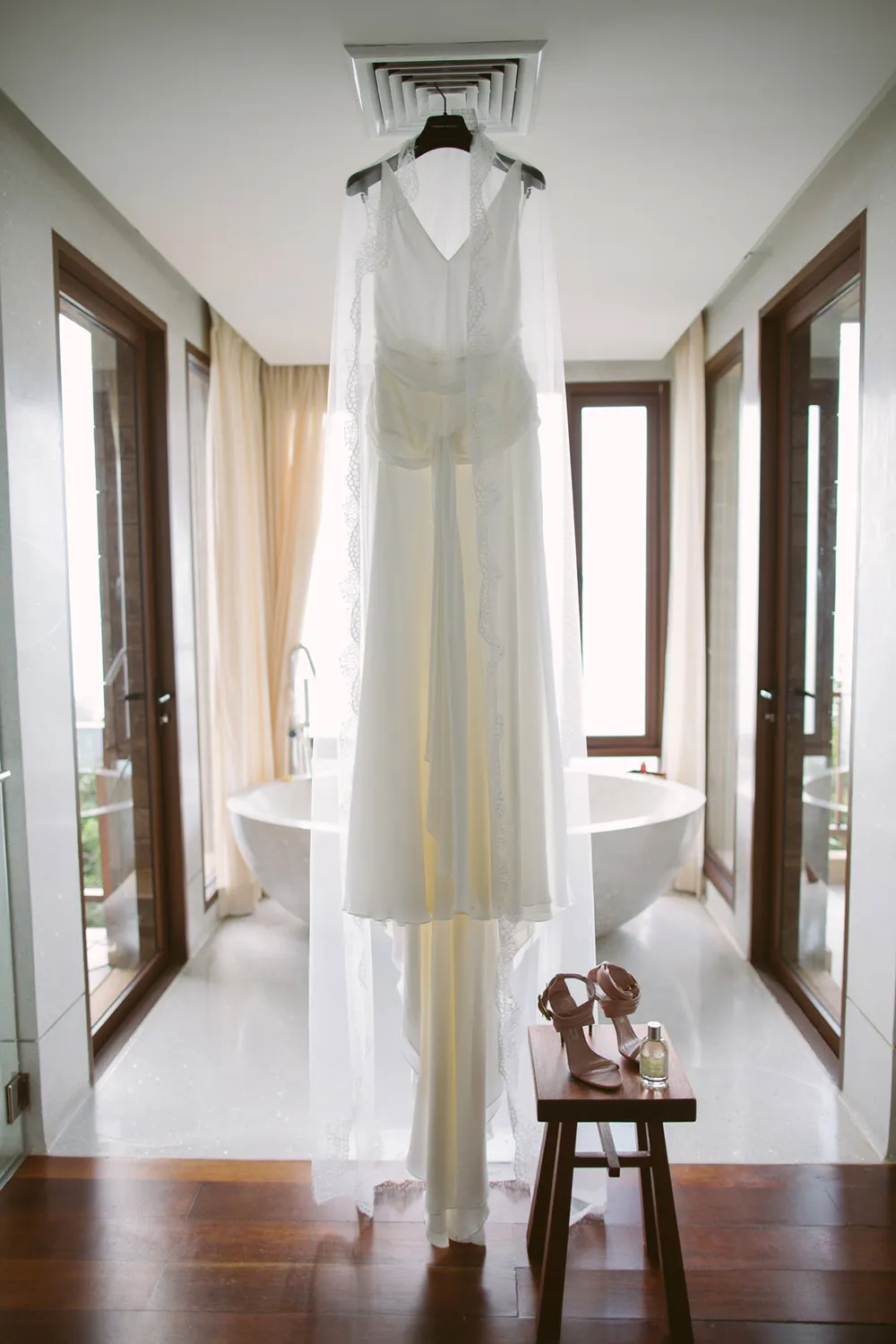 Paresa Phuket destination wedding. Photo by Nigel Lim Photography. theweddingnotebook.com