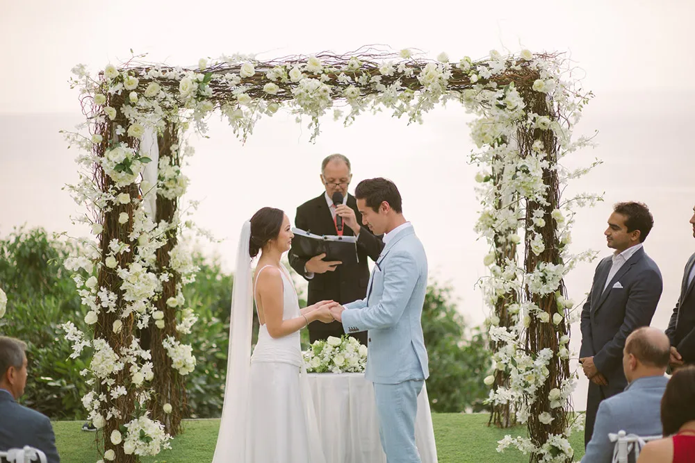 Photo by Nigel Lim Photography. theweddingnotebook.com