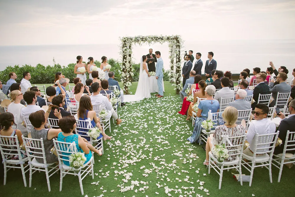 Photo by Nigel Lim Photography. theweddingnotebook.com