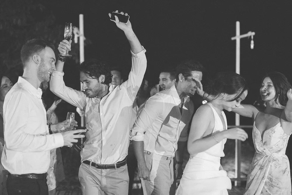 Photo by Nigel Lim Photography. theweddingnotebook.com