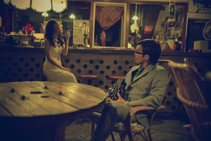 Photo by Cornelius Lim Photography. theweddingnotebook.com