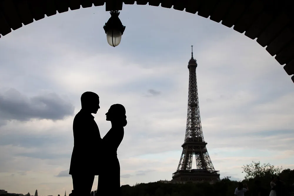 Photo by Kiss Me in Paris. theweddingnotebook.com