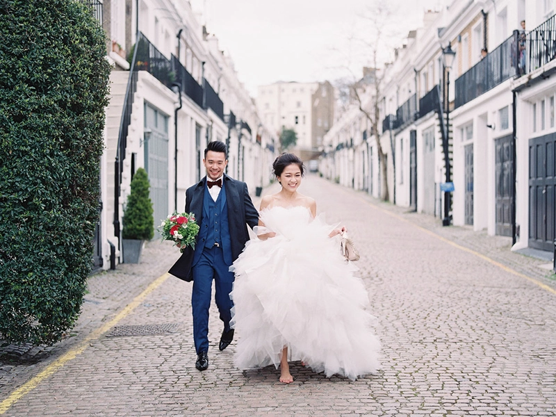 Sweet And Classic Nuptials In London