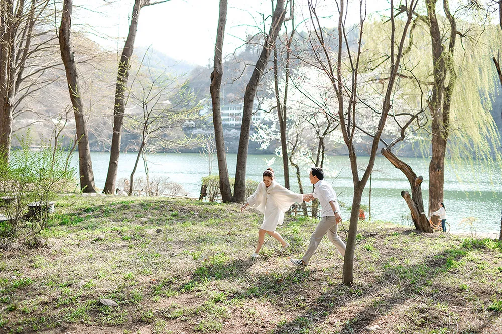 Photo by Jaja Samaniego Photography. theweddingnotebook.com