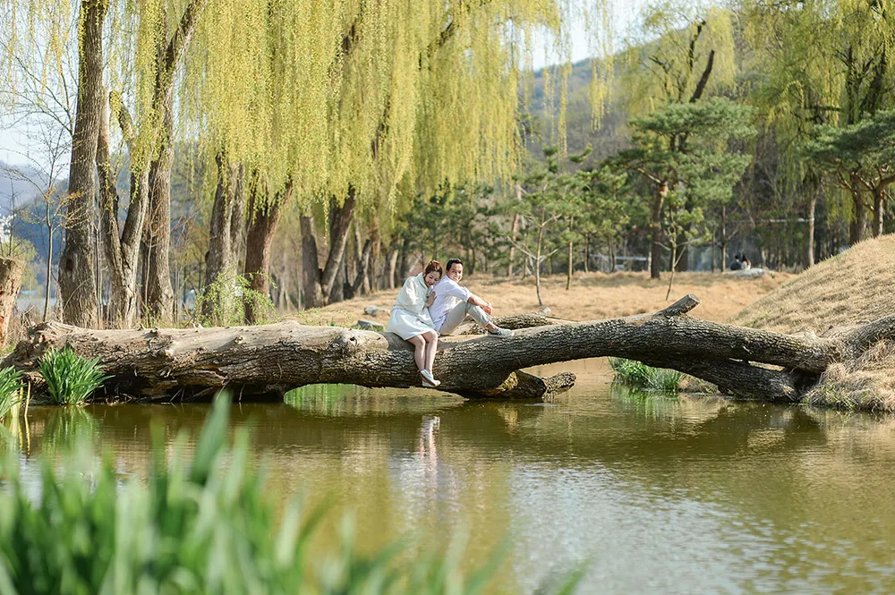 Photo by Jaja Samaniego Photography. theweddingnotebook.com