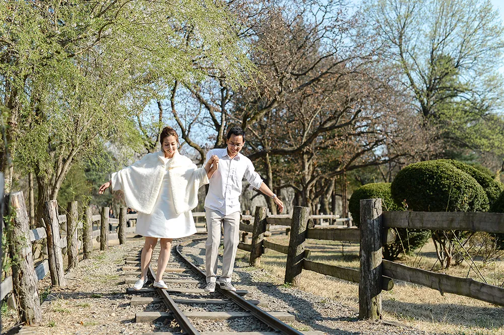 Photo by Jaja Samaniego Photography. theweddingnotebook.com