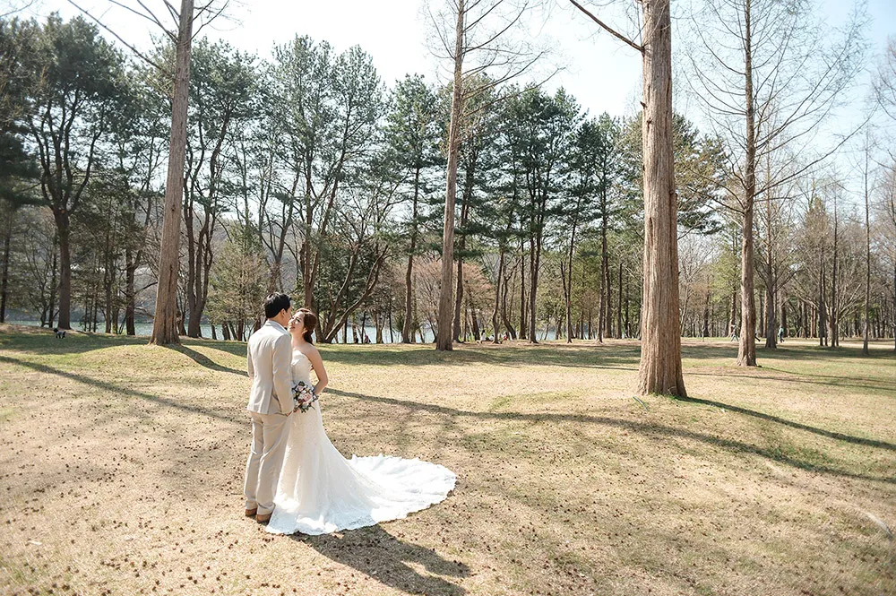 Photo by Jaja Samaniego Photography. theweddingnotebook.com