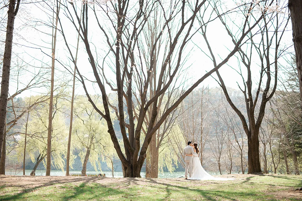 Photo by Jaja Samaniego Photography. theweddingnotebook.com