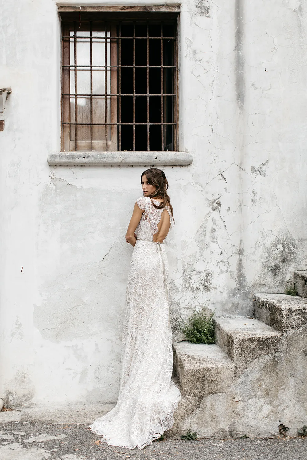 Chiara - Tara Lauren Spring 2017 Collection. theweddingnotebook.com