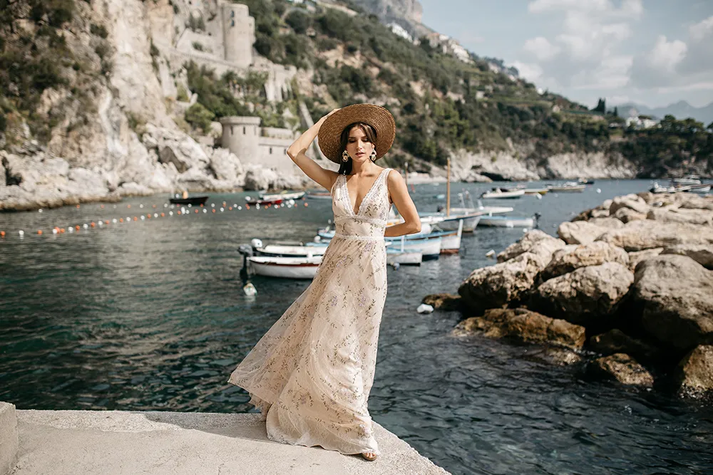 Cecile - Tara Lauren Spring 2017 Collection. theweddingnotebook.com