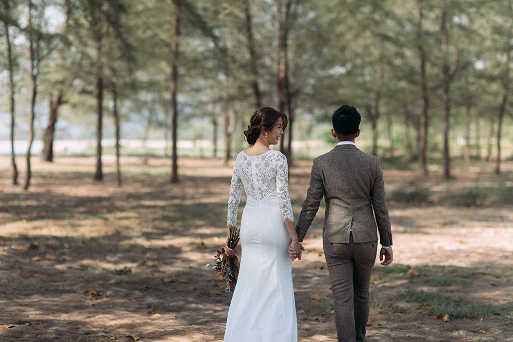 Photo by TK TEO Photography. theweddingnotebook.com