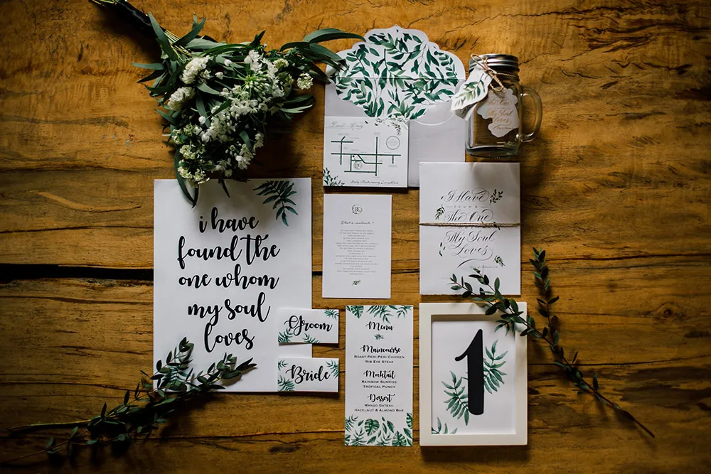 Photo by Fire, Wood &amp; Earth Photography. theweddingnotebook.com