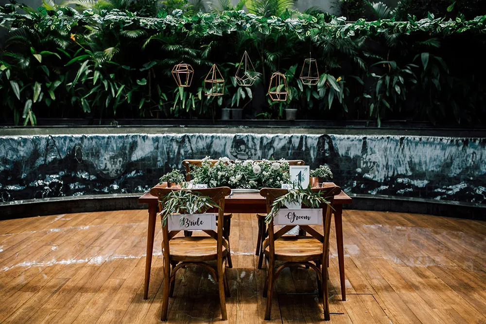 Photo by Fire, Wood &amp; Earth Photography. theweddingnotebook.com
