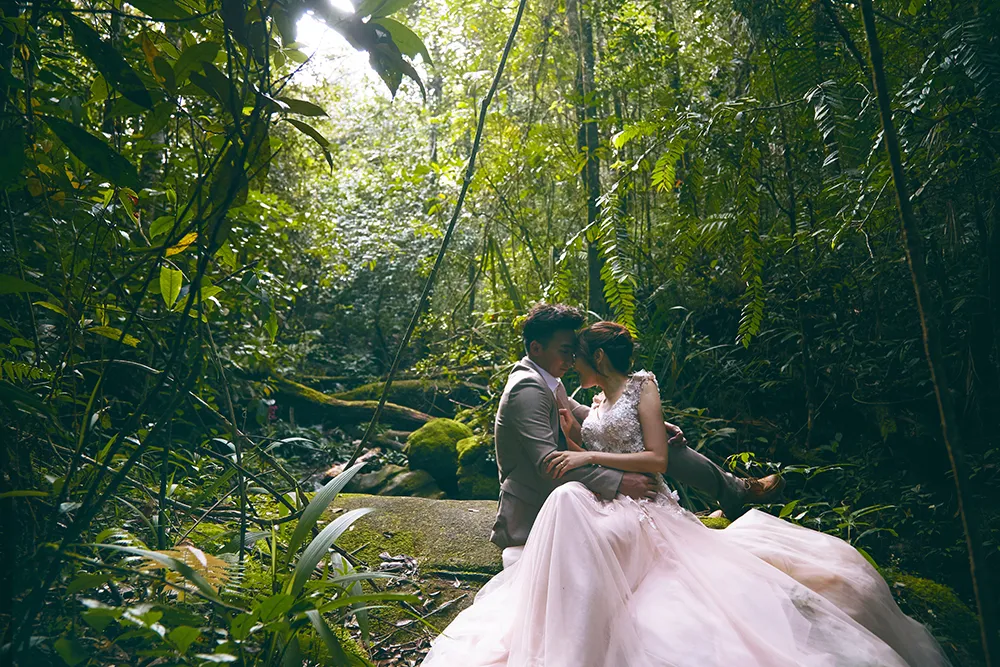 Photo by Threebox Studio. theweddingnotebook.com
