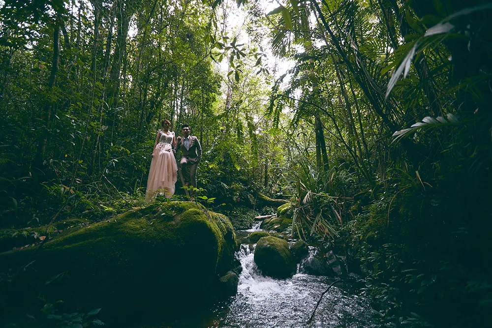 Photo by Threebox Studio. theweddingnotebook.com