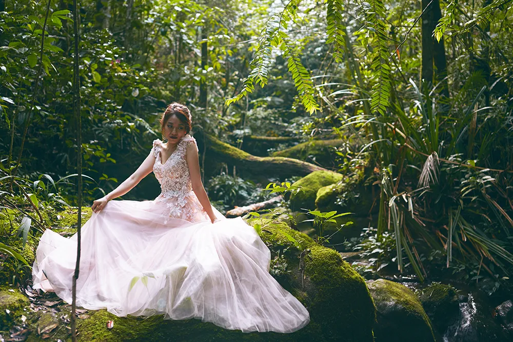 Photo by Threebox Studio. theweddingnotebook.com