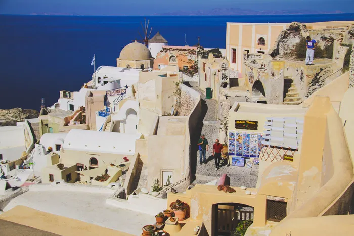 The Secret Guide To Santorini. theweddingnotebook.com