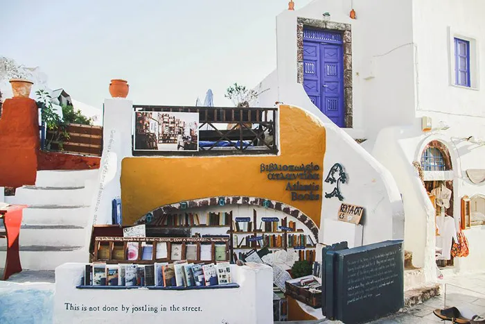 7 Things To Do In Santorini. theweddingnotebook.com