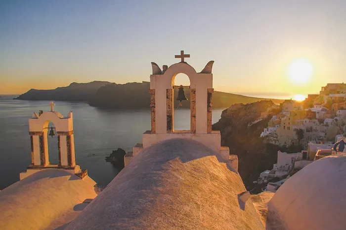 The Secret Guide To Santorini. theweddingnotebook.com