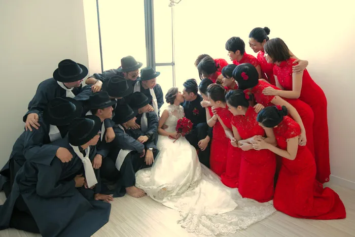 Photo by Dennis Yap Photography*. theweddingnotebook.com