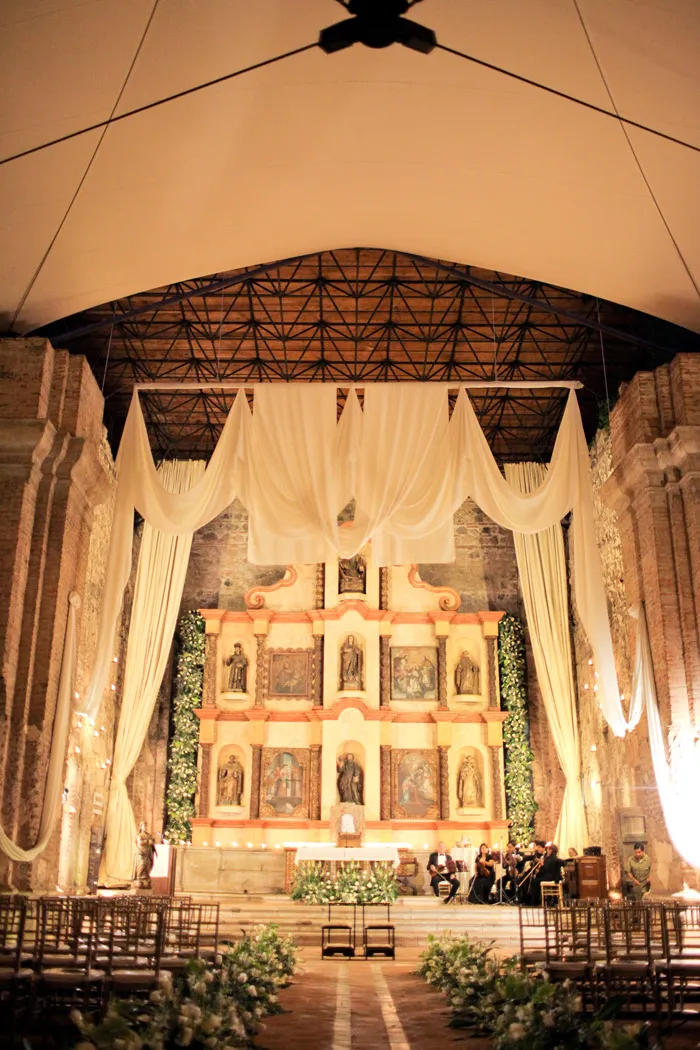 Destination wedding at Guatemala. Jenny Sun Photography. theweddingnotebook.com