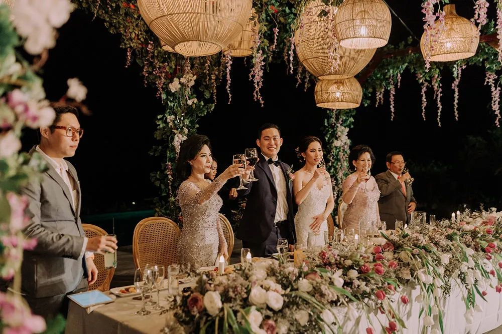 Photo by Fire Wood And Earth. theweddingnotebook.com