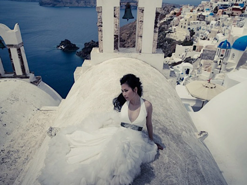 The Whitewashed Towns Of Santorini