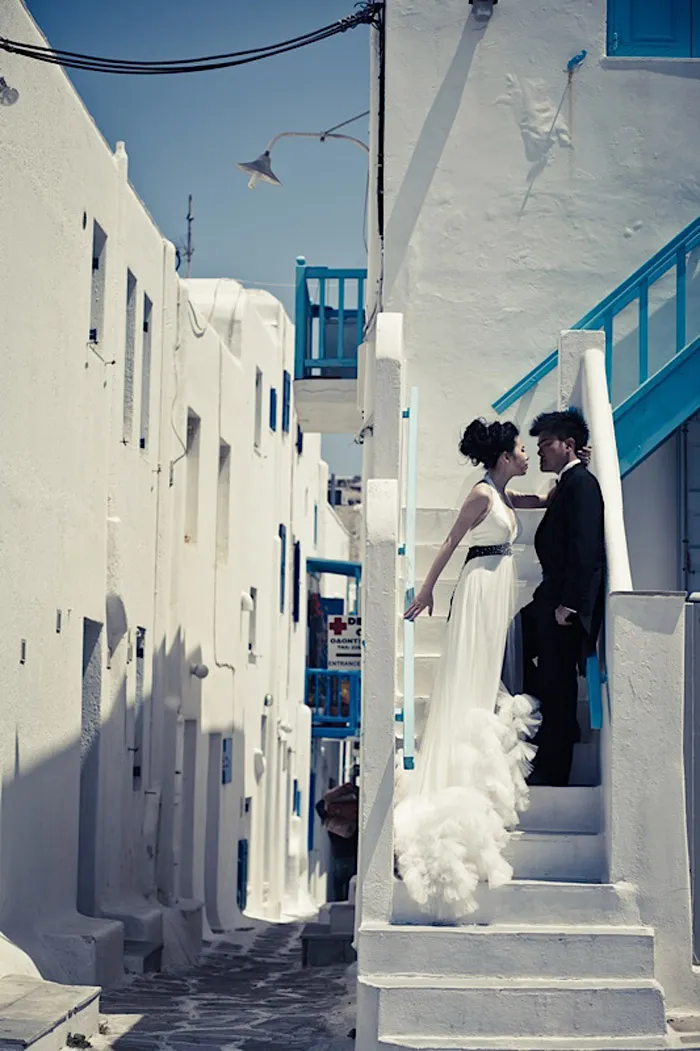Photography by SiuMing.Photo. theweddingnotebook.com