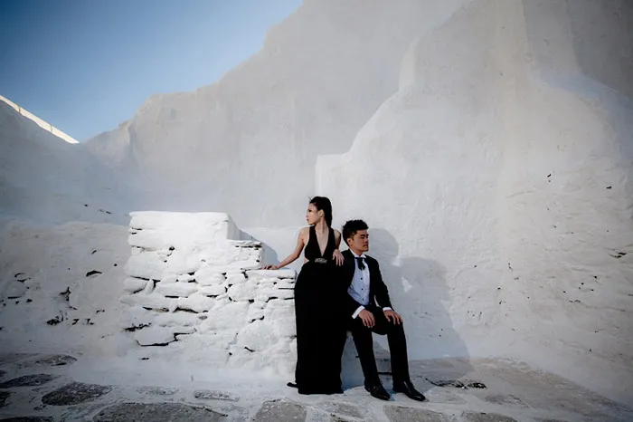 Photography by SiuMing.Photo. theweddingnotebook.com