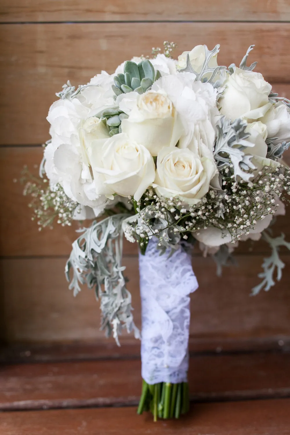 Photography by Anna Rina. theweddingnotebook.com