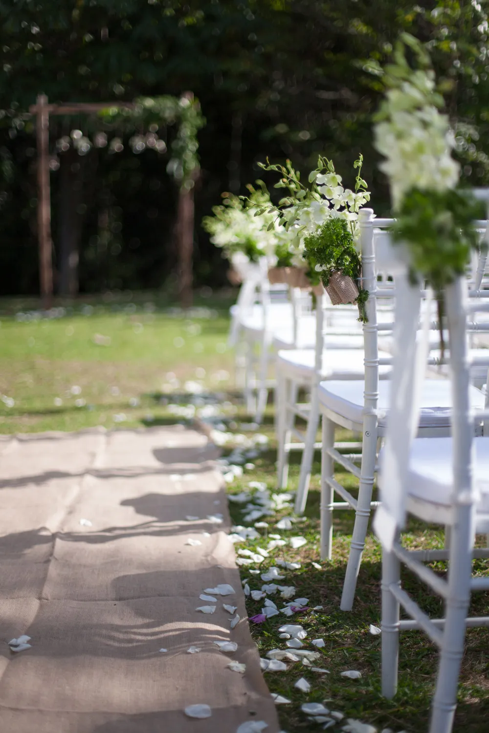 Photography by Anna Rina. theweddingnotebook.com
