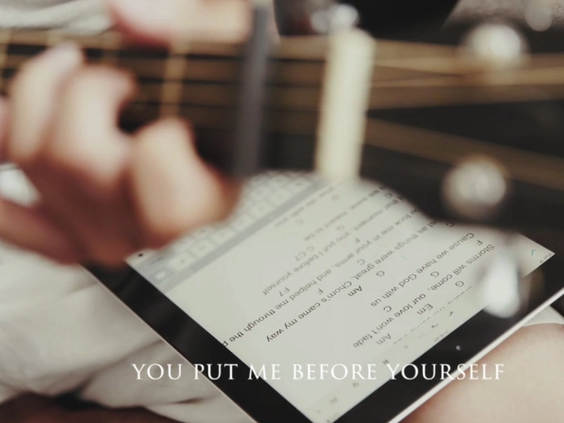 This Guy Proposed With A Song Specially Written For Her