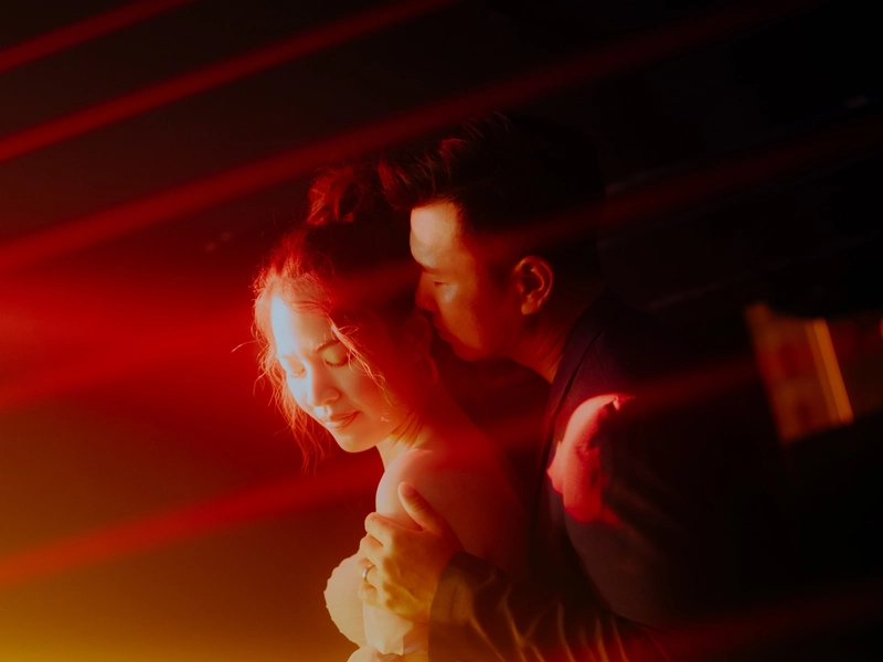 This Pre-Wedding Photoshoot at At Gemu Club is the Epitome of Modern Edgy