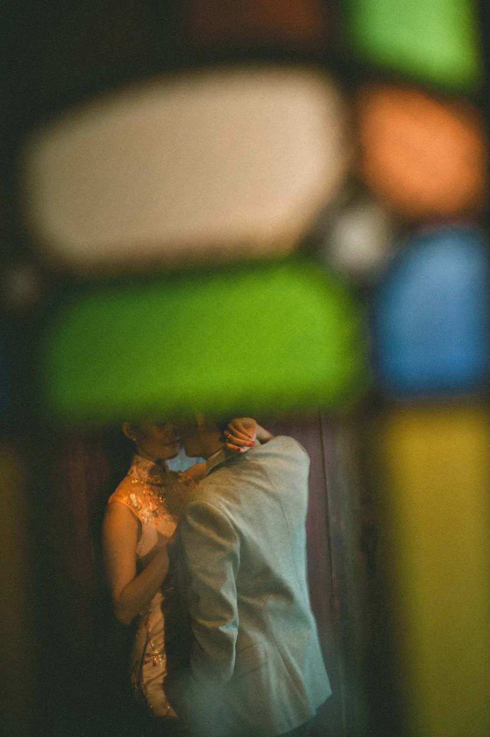 Photo by Daren Chong Photography. theweddingnotebook.com 