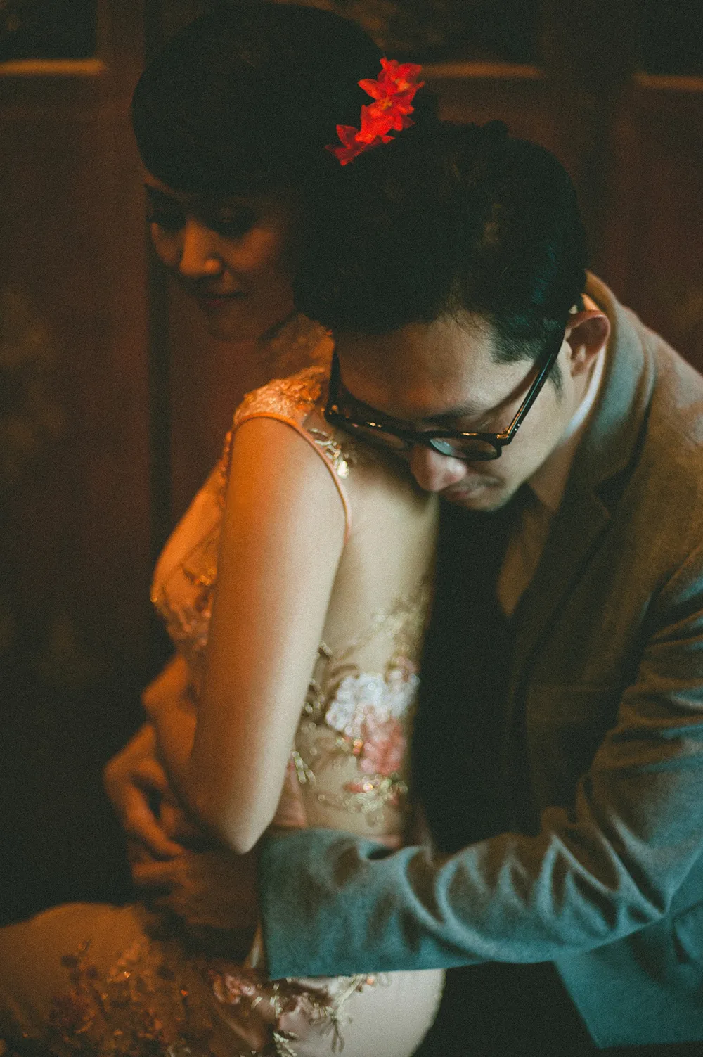 Photo by Daren Chong Photography. theweddingnotebook.com 